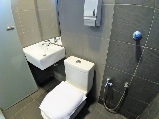 Imagen de la habitación del Hotel Nur Temerloh. Foto 11