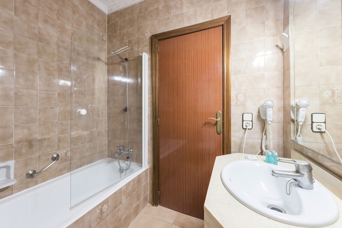 Imagen de la habitación del Hotel Nura Boreal. Foto 6