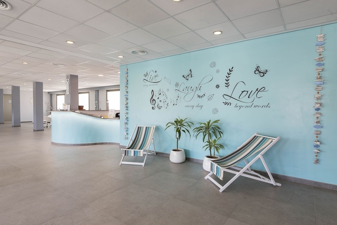 Imagen de los interiores del Hotel Nura Boreal. Foto 16