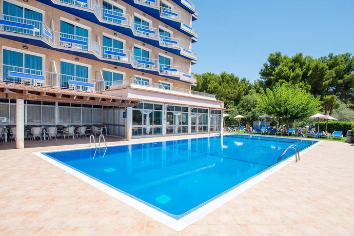 Imagen de la piscina del Hotel Nura Boreal. Foto 19