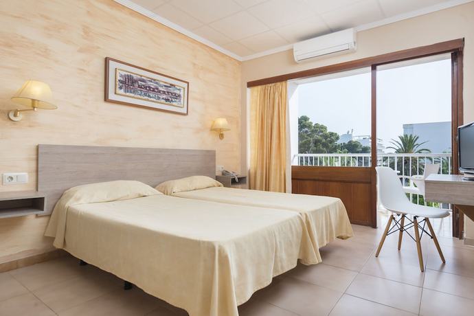 Imagen de la habitación del Hotel Nura Condor. Foto 4