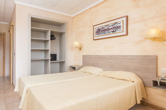 Imagen de la habitación del Hotel Nura Condor. Foto 7