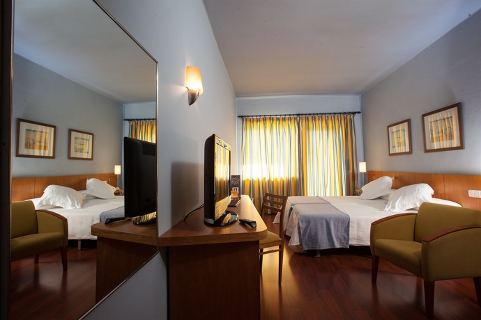 Imagen de la habitación del Hotel Nuria. Foto 9