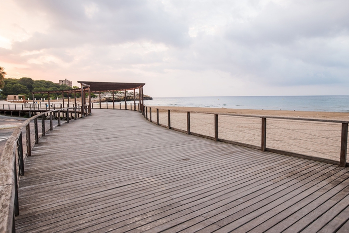 Imagen de los exteriores del Hotel Nuria, Tarragona. Foto 10