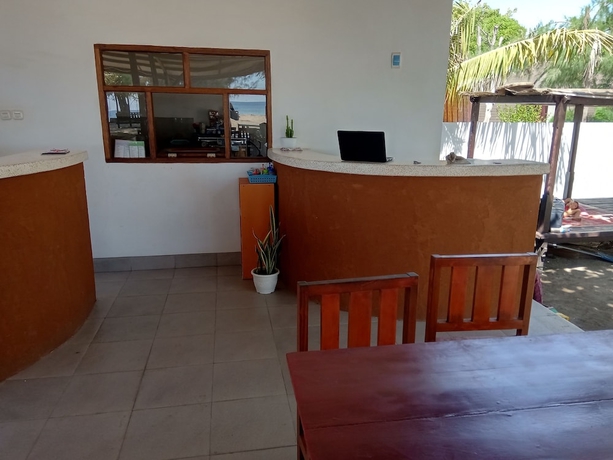 Imagen de los interiores del Hotel Nusa Indah Bungalows. Foto 19