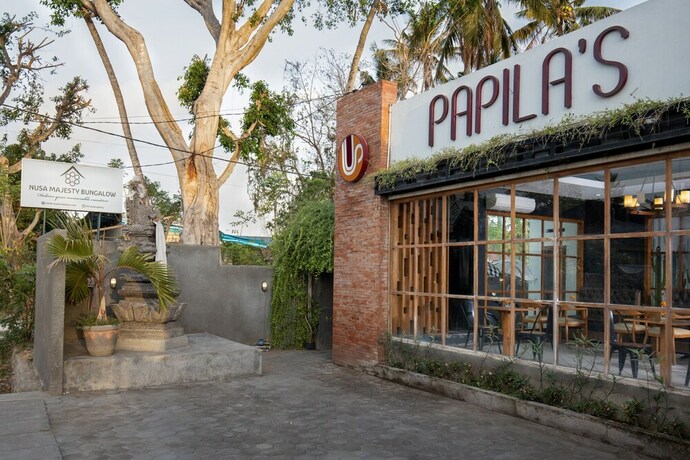 Imagen del bar/restaurante del Hotel Nusa Majesty. Foto 18