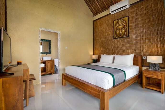 Imagen de la habitación del Hotel Nusa Majesty. Foto 20