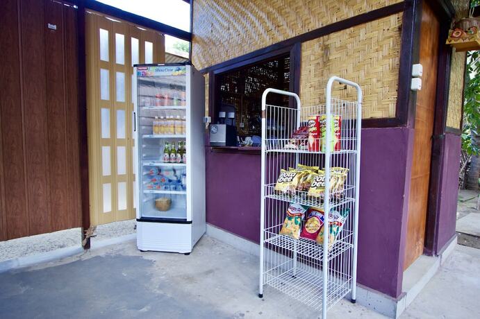 Imagen de los interiores del Hotel Nusa Penida Pudak Nature Bungalow. Foto 17