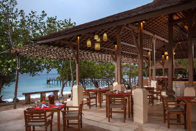 Imagen del bar/restaurante del Hotel NusaBay Menjangan Resort by WHM. Foto 7
