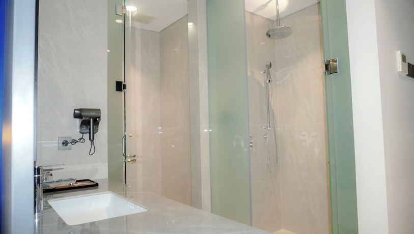 Imagen de la habitación del Hotel Nusatu by ARTOTEL - Semarang. Foto 15