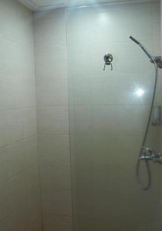 Imagen de la habitación del Hotel Nutana Lombok. Foto 20