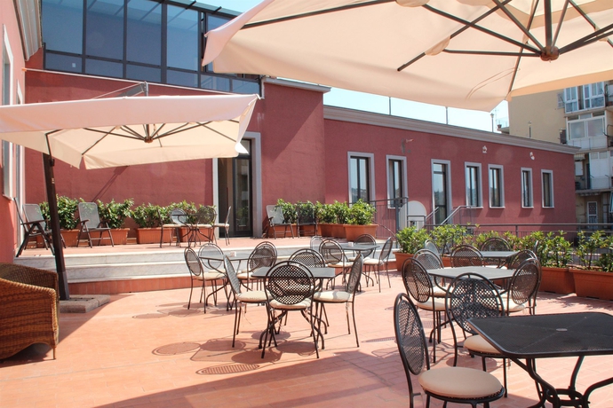 Imagen de los exteriores del Hotel Nuvò. Foto 14