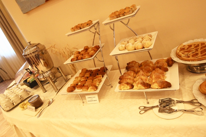 Imagen del bar/restaurante del Hotel Nuvò. Foto 2