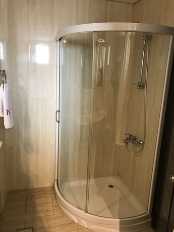 Imagen de la habitación del Hotel Ny Suites. Foto 5