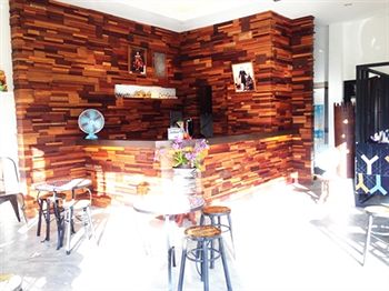 Imagen de los exteriores del Hotel Ny Th. Foto 7