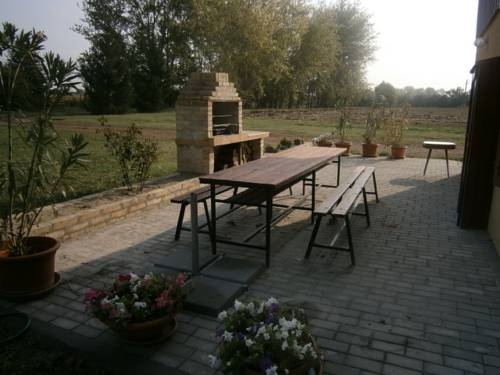 Imagen general del Hotel Ny&aacute;rf&aacute;s Vend&eacute;gh&aacute;z. Foto 3