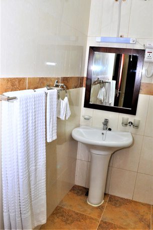 Imagen de la habitación del Hotel Nyaika. Foto 7