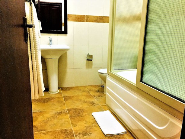 Imagen de la habitación del Hotel Nyaika. Foto 9