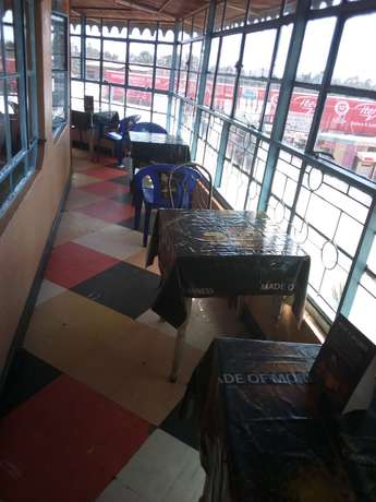 Imagen del bar/restaurante del Hotel Nyakio. Foto 3