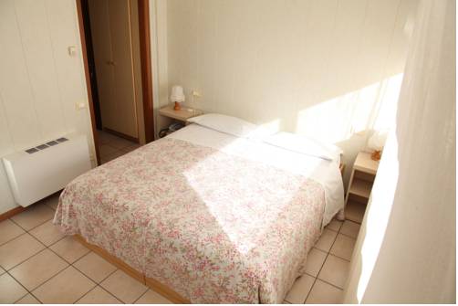 Imagen de la habitación del Hotel Nyers. Foto 10