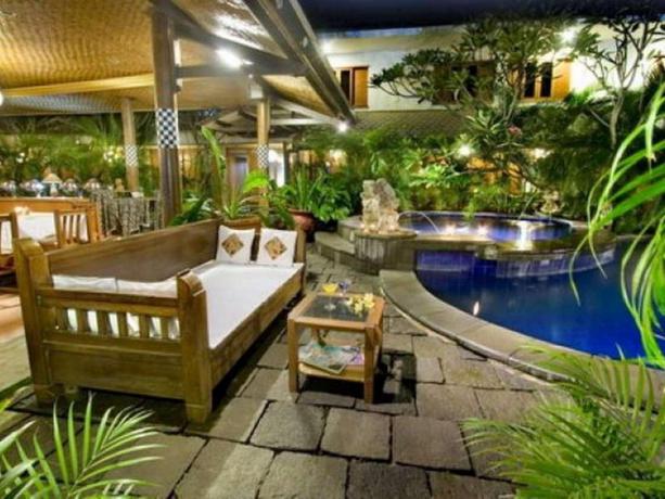 Imagen general del Hotel Nyiur Indah Beach Hotel. Foto 5