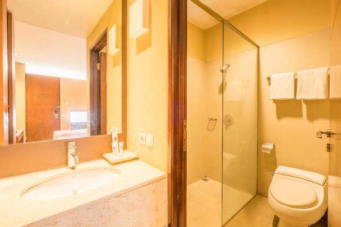 Imagen de la habitación del Hotel Nyland Pasteur. Foto 14