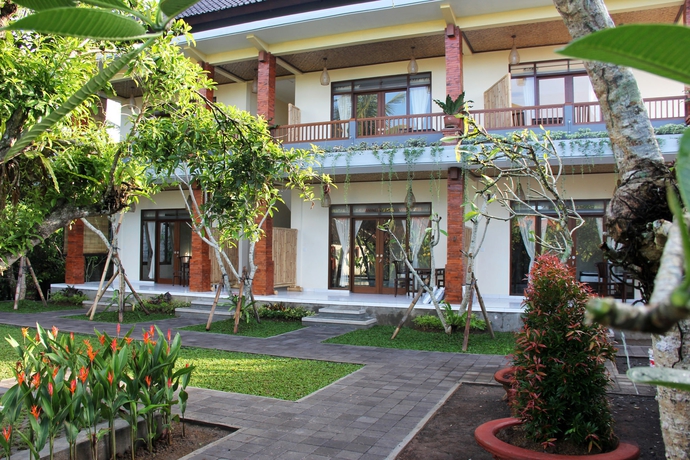 Imagen de los exteriores del Hotel Nyoman Sandi Guest House. Foto 11