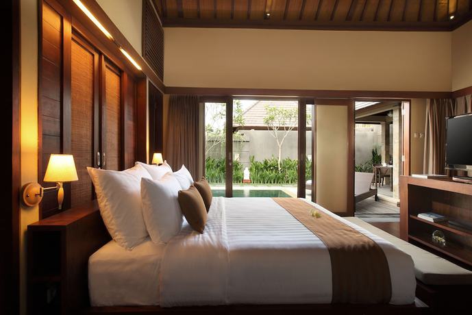 Imagen de la habitación del Hotel Nyuh Bali Luxury Villas. Foto 10