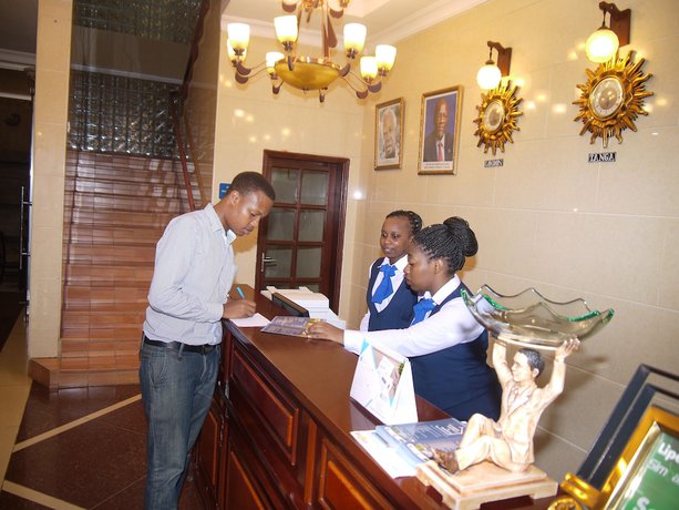 Imagen de los interiores del Hotel Nyumbanis and Resorts. Foto 19