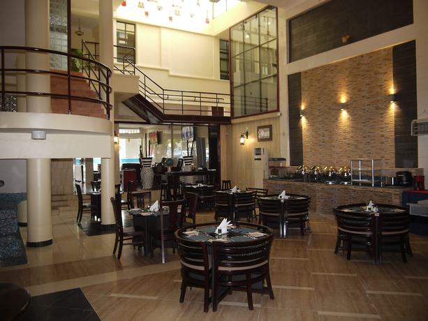 Imagen del bar/restaurante del Hotel Nyumbanis and Resorts. Foto 10