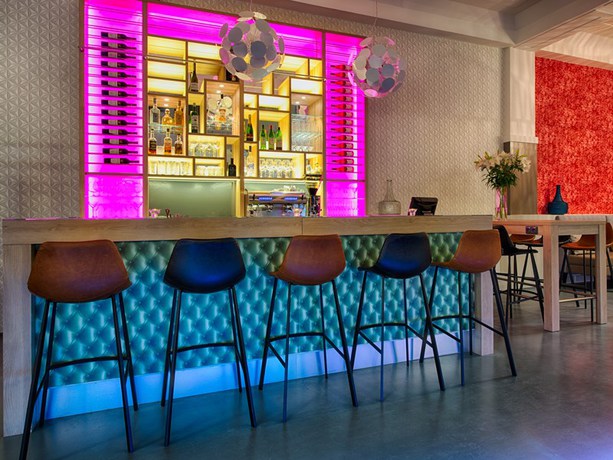 Imagen del bar/restaurante del Hotel Nyx Hotel Prague By Leonardo Hotels. Foto 2