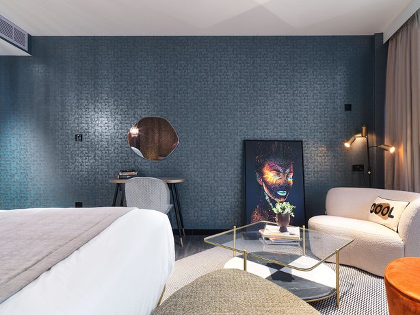 Imagen de la habitación del Hotel Nyx Limassol By Leonardos. Foto 11