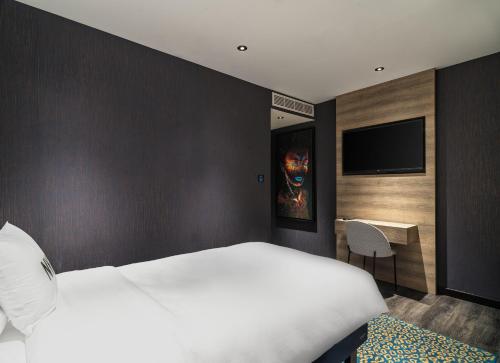 Imagen de la habitación del Hotel Nyx Limassol By Leonardos. Foto 11