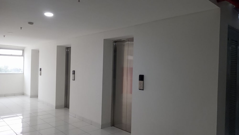 Imagen de los interiores del Hotel O Apartment Bekasi Town Square. Foto 7