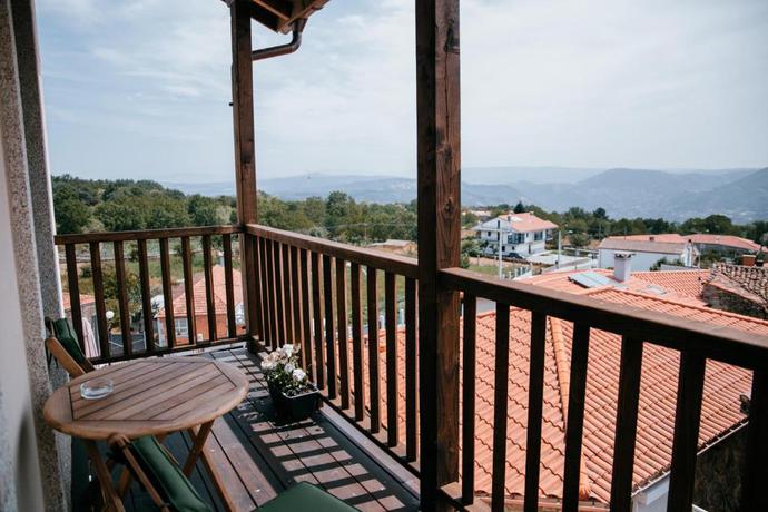 Imagen de los exteriores del Hotel O Balcón Da Ribeira. Foto 8