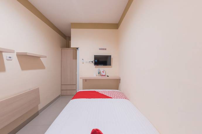 Imagen de la habitación del Hotel O Balcon Biru. Foto 9