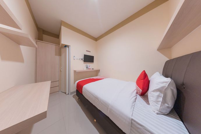 Imagen de la habitación del Hotel O Balcon Biru. Foto 17