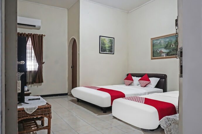 Imagen de la habitación del Hotel O Bogor Guest House. Foto 16