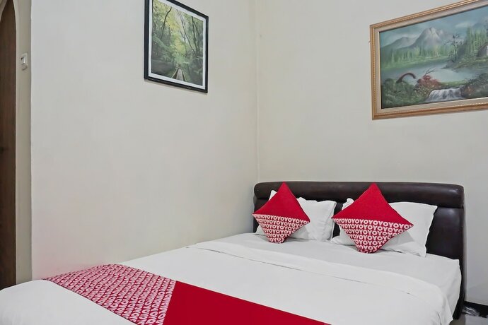Imagen de la habitación del Hotel O Bogor Guest House. Foto 17