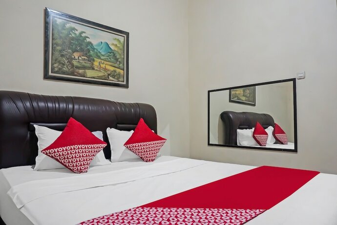 Imagen de la habitación del Hotel O Bogor Guest House. Foto 19