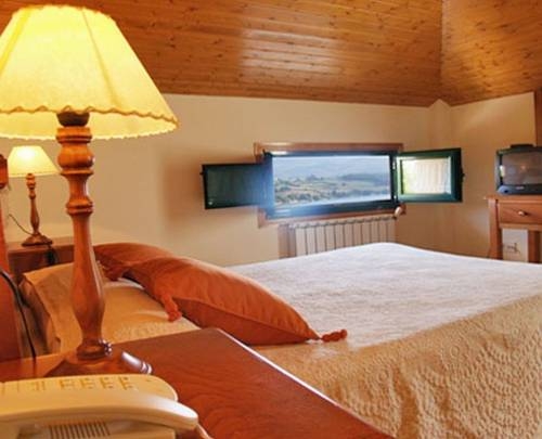 Imagen de la habitación del Hotel O Cabazo. Foto 8