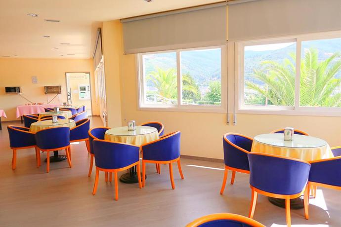 Imagen del bar/restaurante del Hotel O Cami&ntilde;o, O Barco. Foto 3