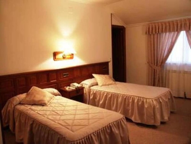 Imagen de la habitación del Hotel O Castelo. Foto 4