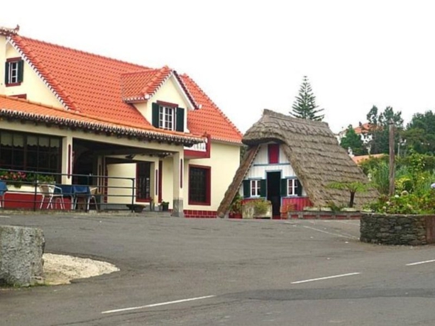 Imagen general del Hotel O Colmo. Foto 6