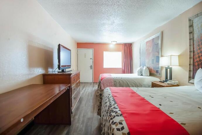 Imagen de la habitación del Hotel O Daylight Inn Elkhart I-90, In. Foto 16