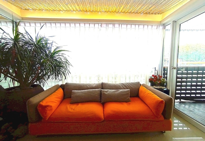 Imagen de los interiores del Hotel O Hi Inn. Foto 16