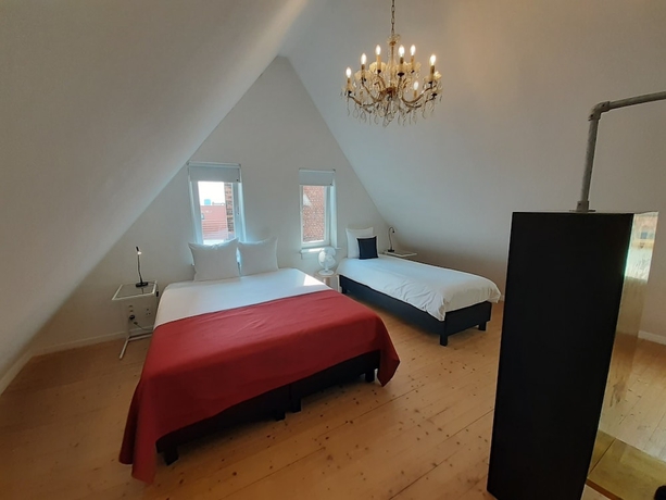 Imagen de la habitación del Hotel O Kathedral. Foto 7