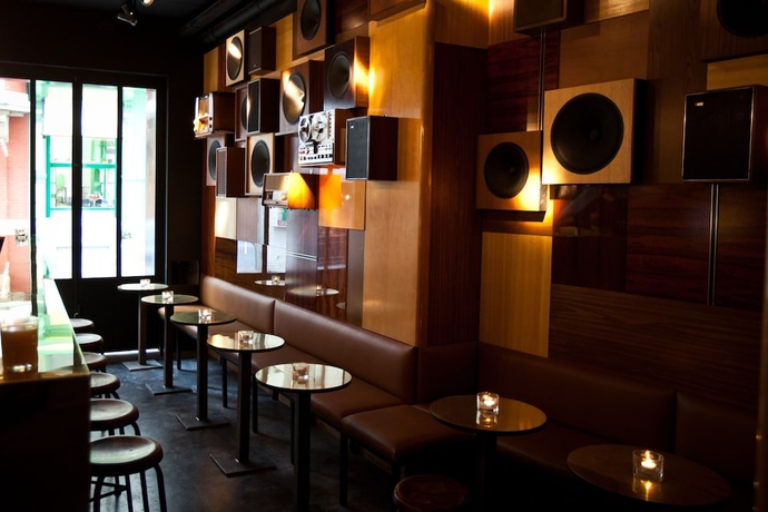 Imagen del bar/restaurante del Hotel O Kathedral. Foto 2