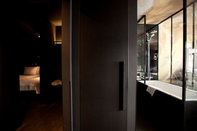 Imagen de la habitación del Hotel O Kathedral. Foto 16