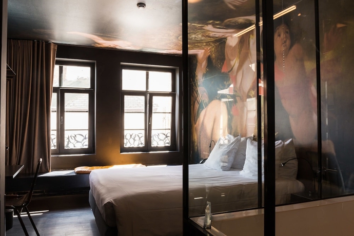 Imagen de la habitación del Hotel O Kathedral. Foto 17